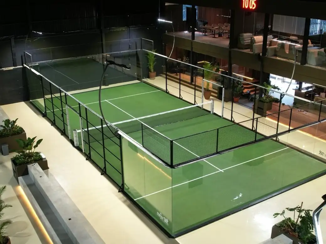 Inside Centercourt Club